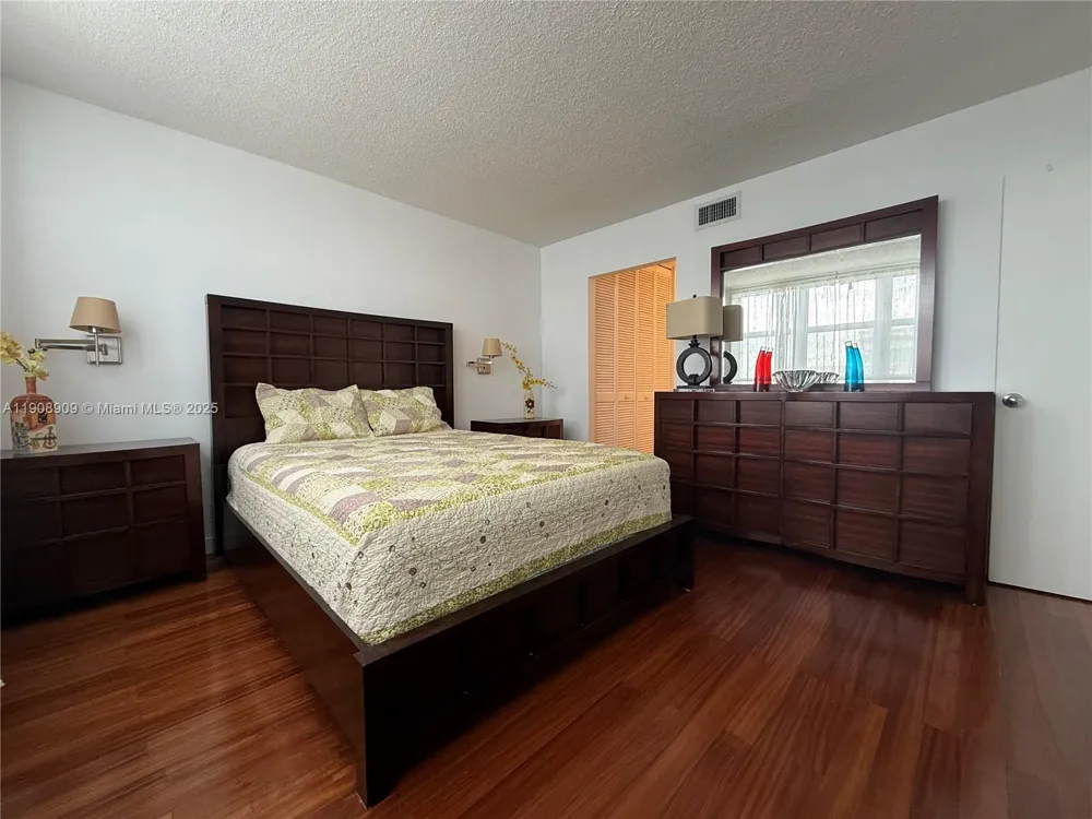 9511 Collins Ave #1208 Surfside, FL 33154