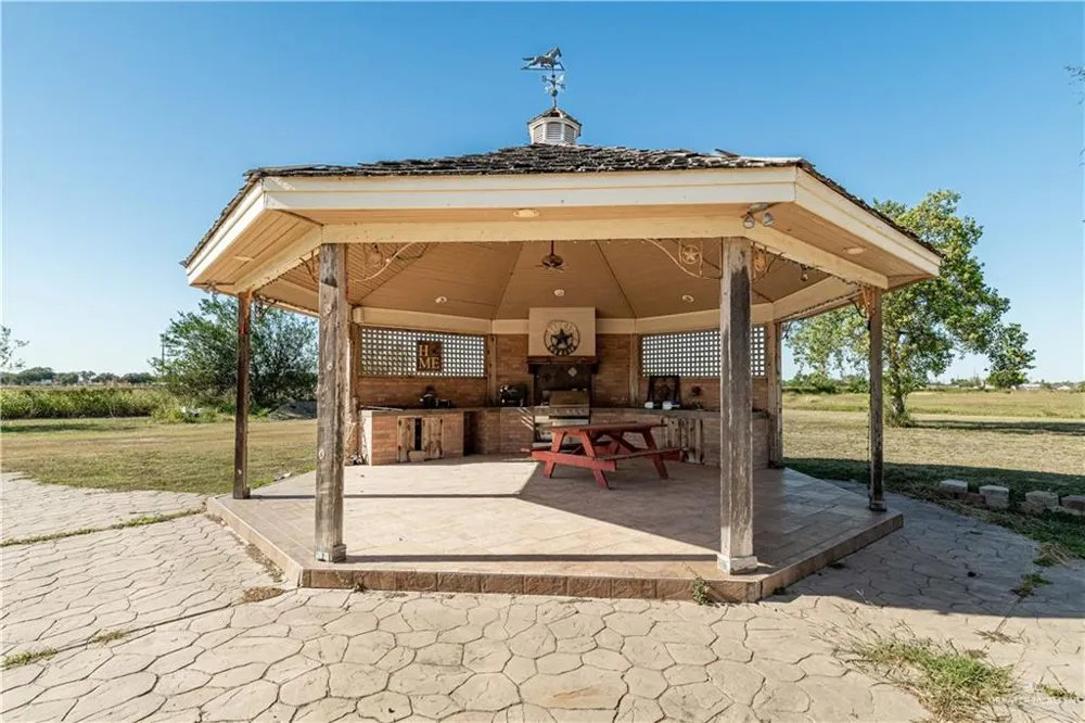 234 E Earling Road Alamo, TX 78516