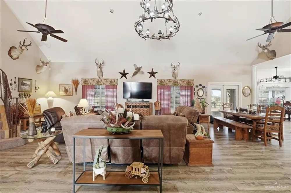 15561 S US Highway 281 Highway S Premont, TX 78375