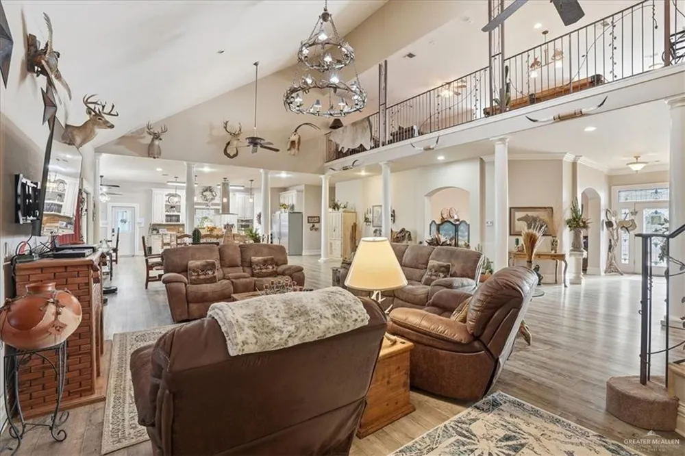 15561 S US Highway 281 Highway S Premont, TX 78375