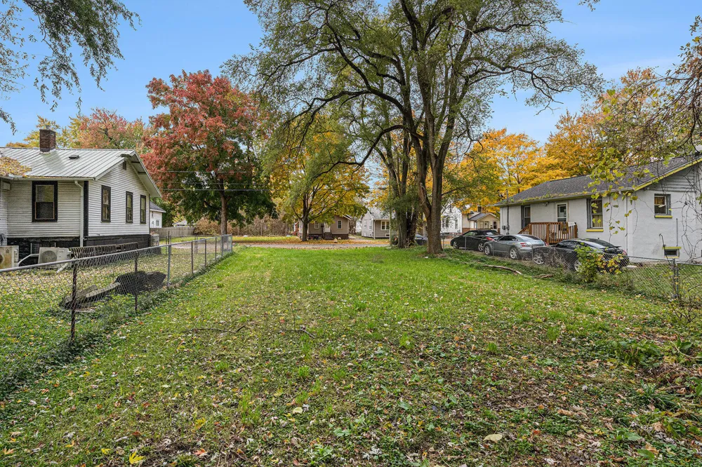 1628 Princeton Avenue Kalamazoo, MI 49007