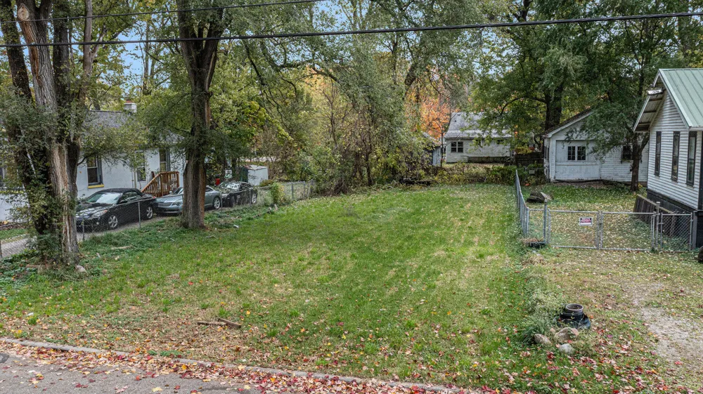1628 Princeton Avenue Kalamazoo, MI 49007