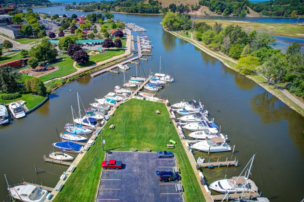 66 Wharfside Grand Haven, MI 49417