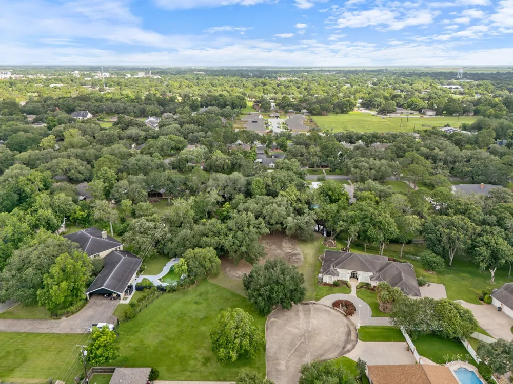 4 Stoneybrook Lane Bay City, TX 77414