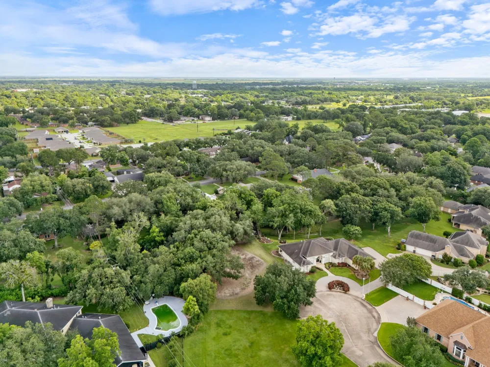 4 Stoneybrook Lane Bay City, TX 77414