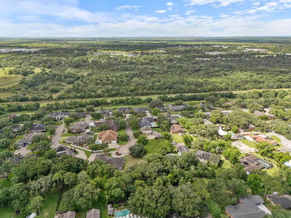 4 Stoneybrook Lane Bay City, TX 77414