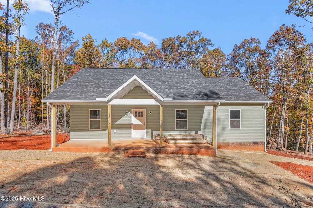 1507 Alta Vista Lane Graham, NC 27253
