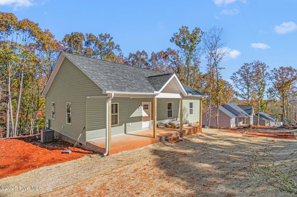 1507 Alta Vista Lane Graham, NC 27253