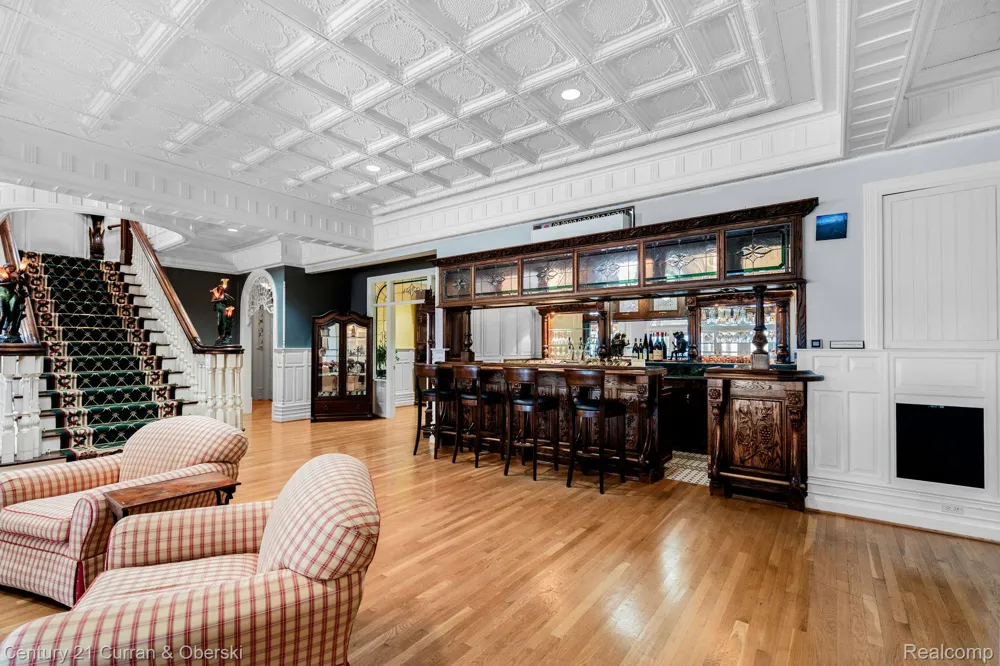 3063 Red Pine Point Drive Mullett Township, MI 49749