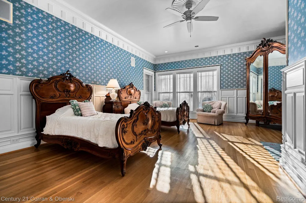 3063 Red Pine Point Drive Mullett Township, MI 49749