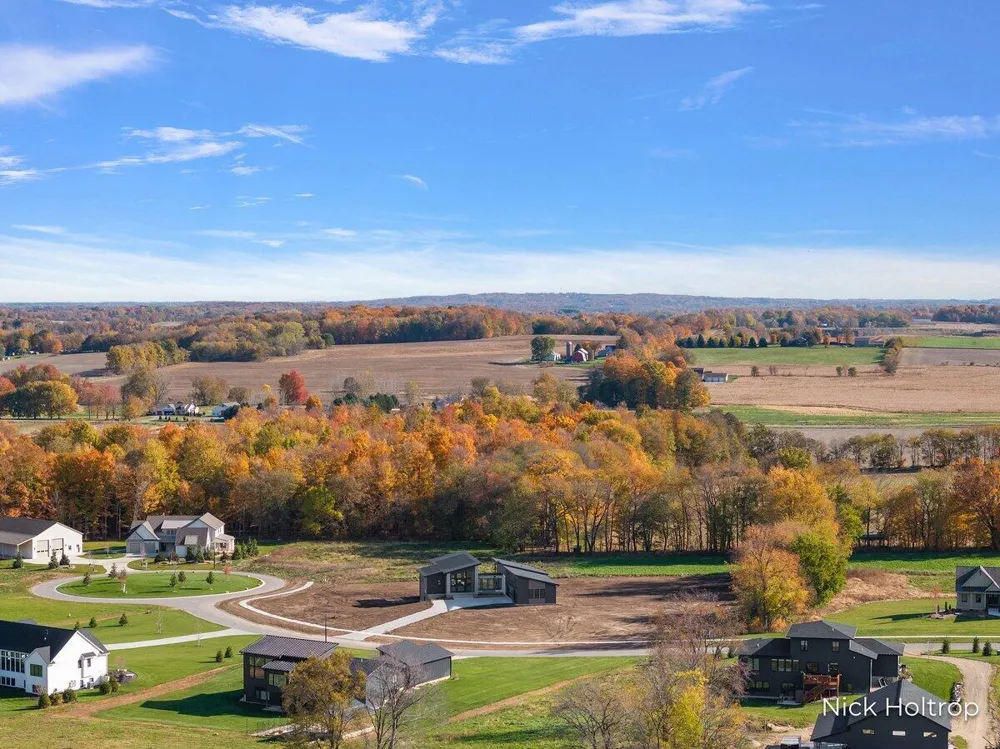 312 Ottogan Hills Court Jamestown Charter Township, MI 49323