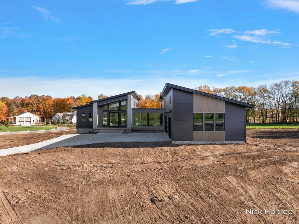 312 Ottogan Hills Court Jamestown Charter Township, MI 49323