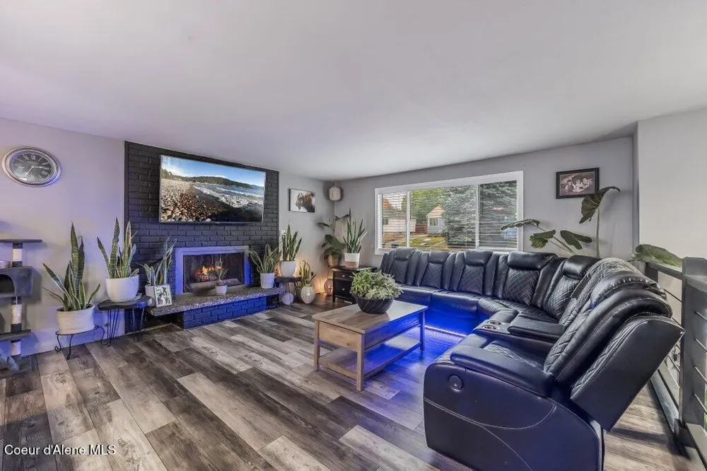 3219 E 19TH AVENUE Spokane, WA 99223