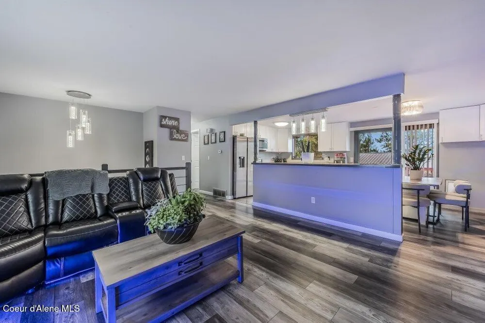 3219 E 19TH AVENUE Spokane, WA 99223