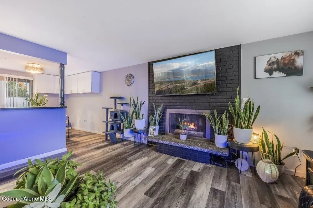 3219 E 19TH AVENUE Spokane, WA 99223
