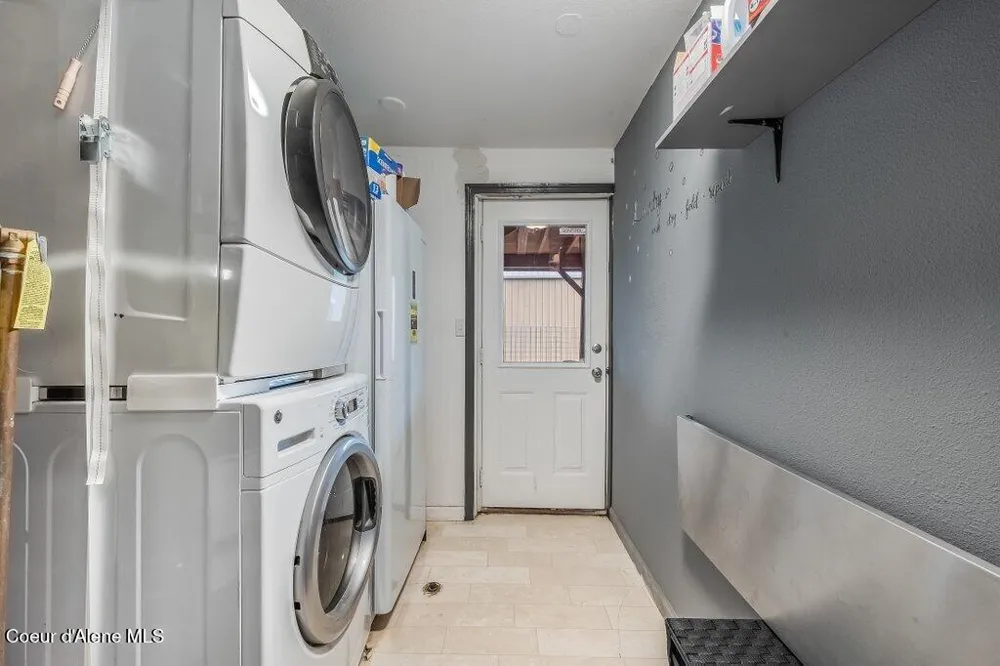 3219 E 19TH AVENUE Spokane, WA 99223