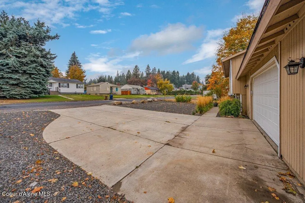 3219 E 19TH AVENUE Spokane, WA 99223