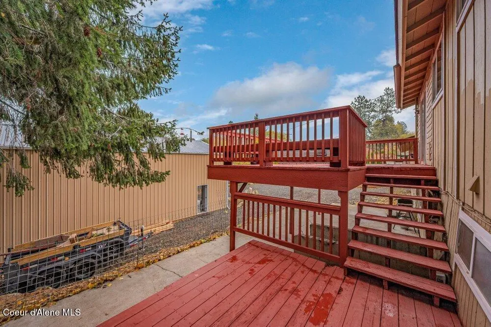 3219 E 19TH AVENUE Spokane, WA 99223