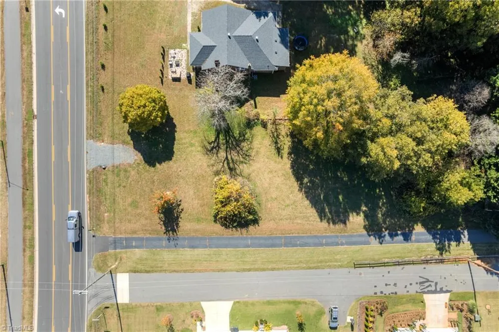 610 Meadowlark Drive Winston-Salem, NC 27106
