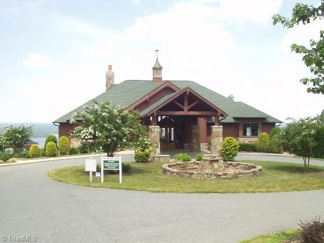 400 Pinnacle Trail Denton, NC 27239