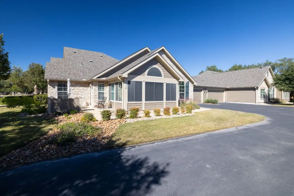 30 Wildwood Drive #32 Georgetown, TX 78633