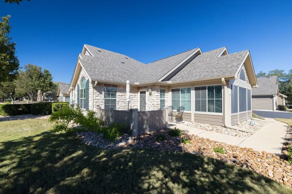 30 Wildwood Drive #32 Georgetown, TX 78633
