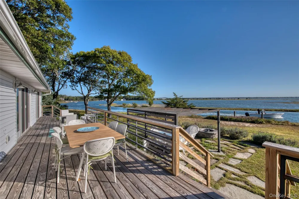 1455 Cedar Point Drive Southold, NY 11971