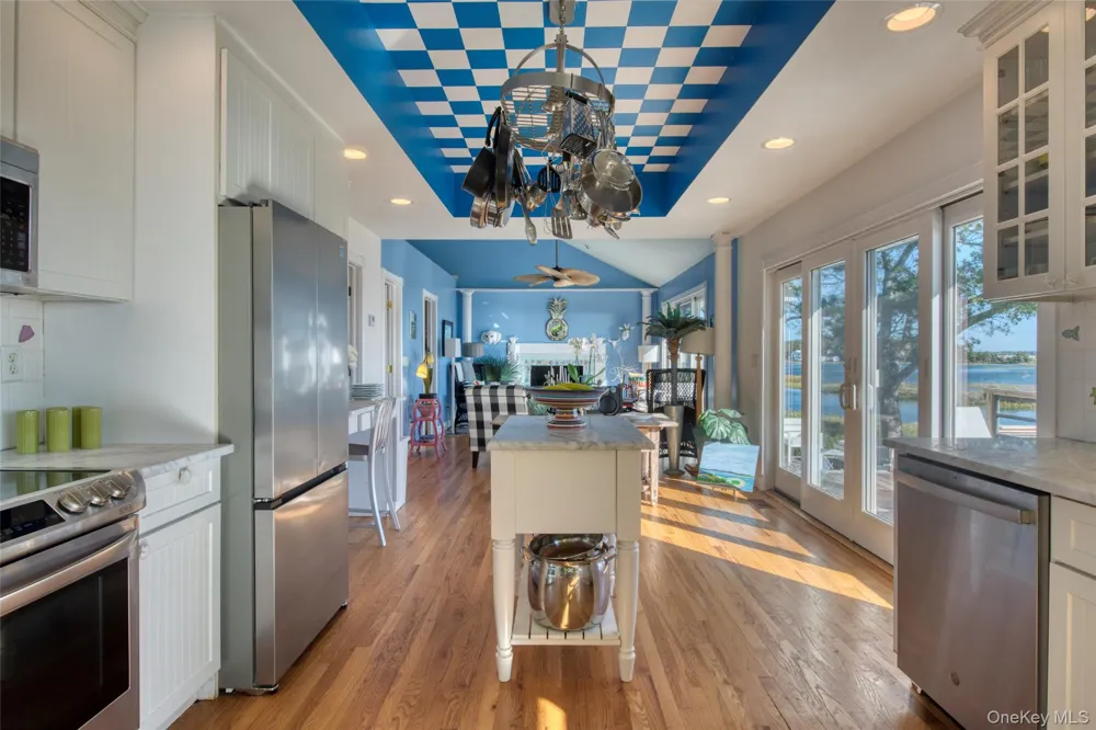 1455 Cedar Point Drive Southold, NY 11971