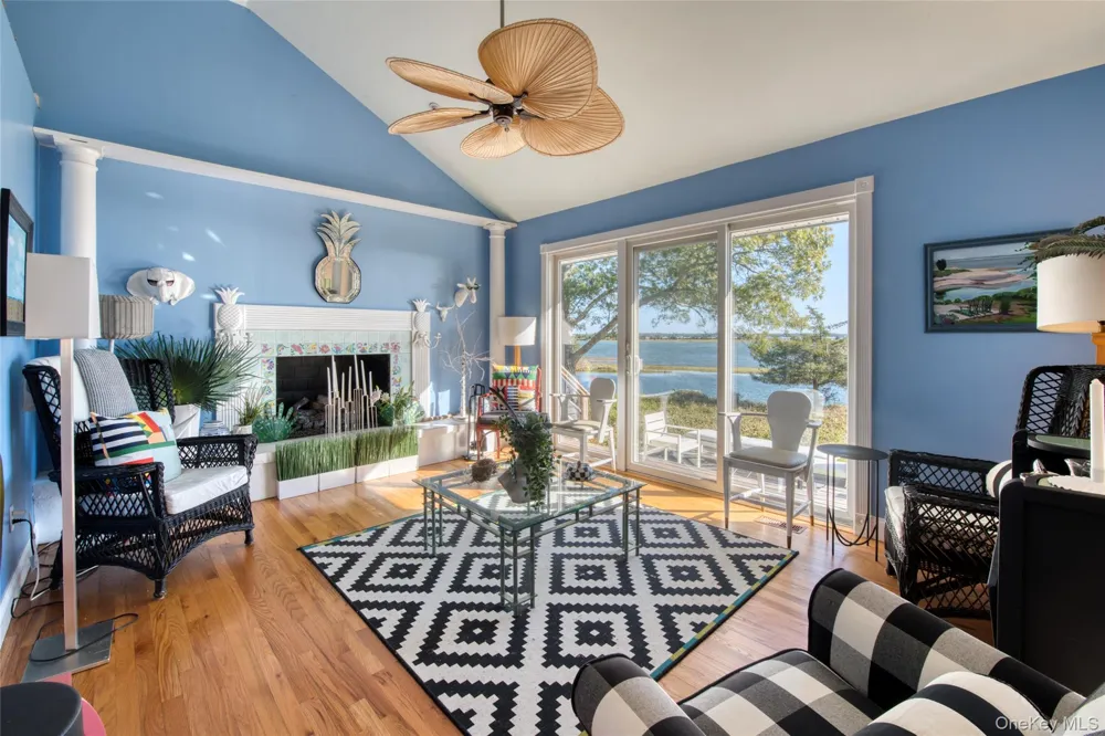 1455 Cedar Point Drive Southold, NY 11971