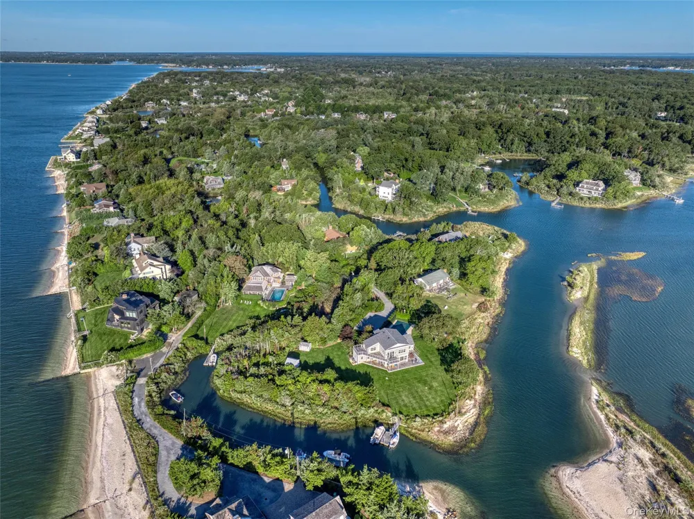 1455 Cedar Point Drive Southold, NY 11971