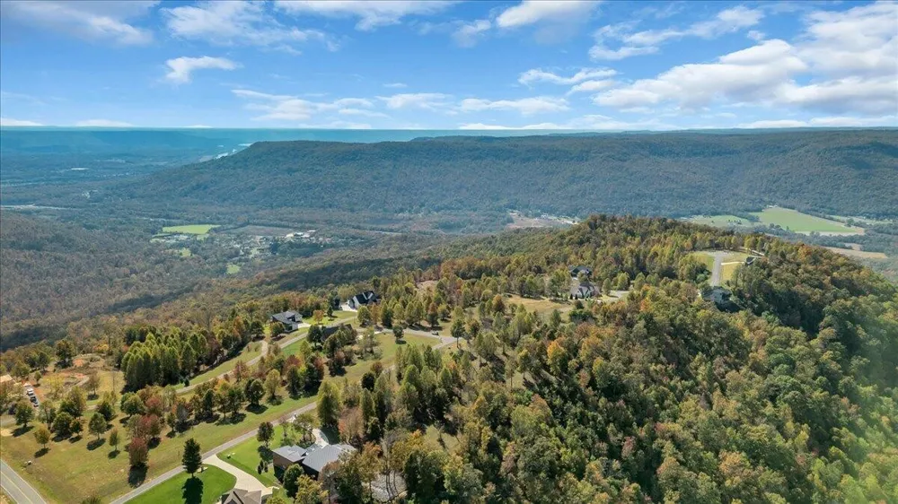 725 Sunset Circle Jasper, TN 37347