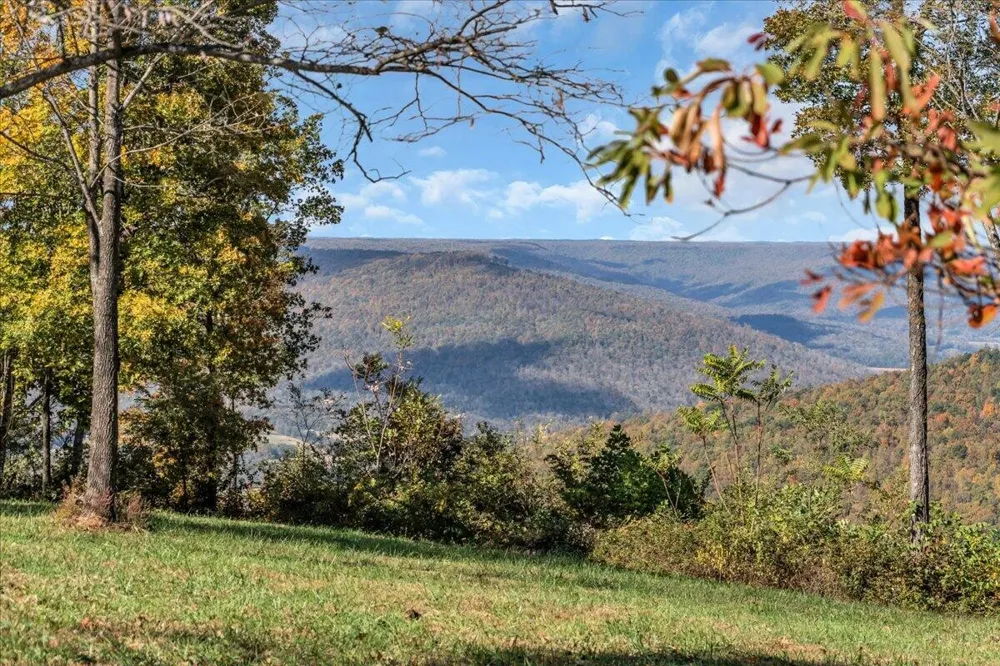 725 Sunset Circle Jasper, TN 37347