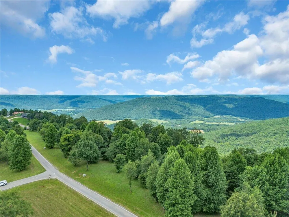 725 Sunset Circle Jasper, TN 37347