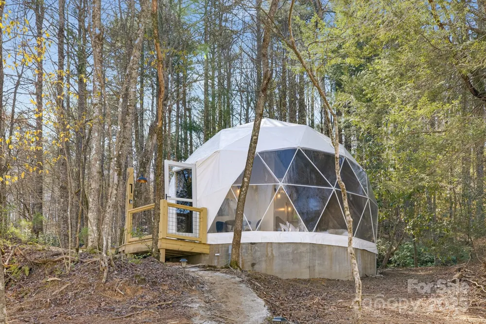 186 Meece Road Rosman, NC 28772