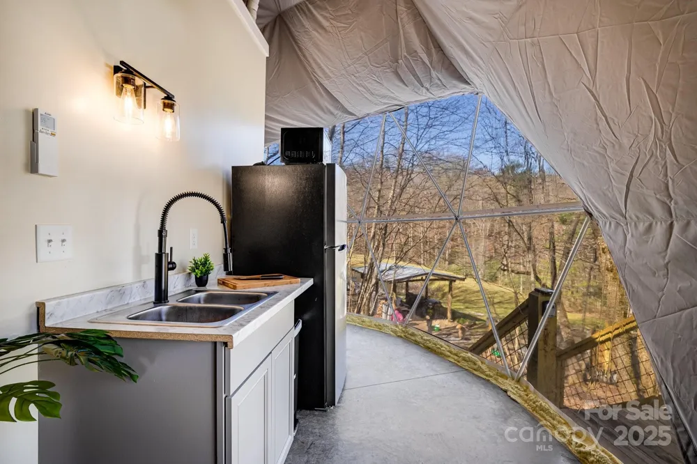 186 Meece Road Rosman, NC 28772