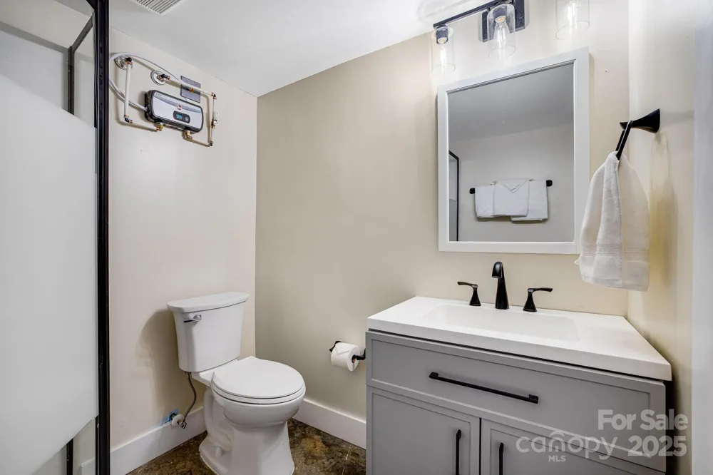 186 Meece Road Rosman, NC 28772