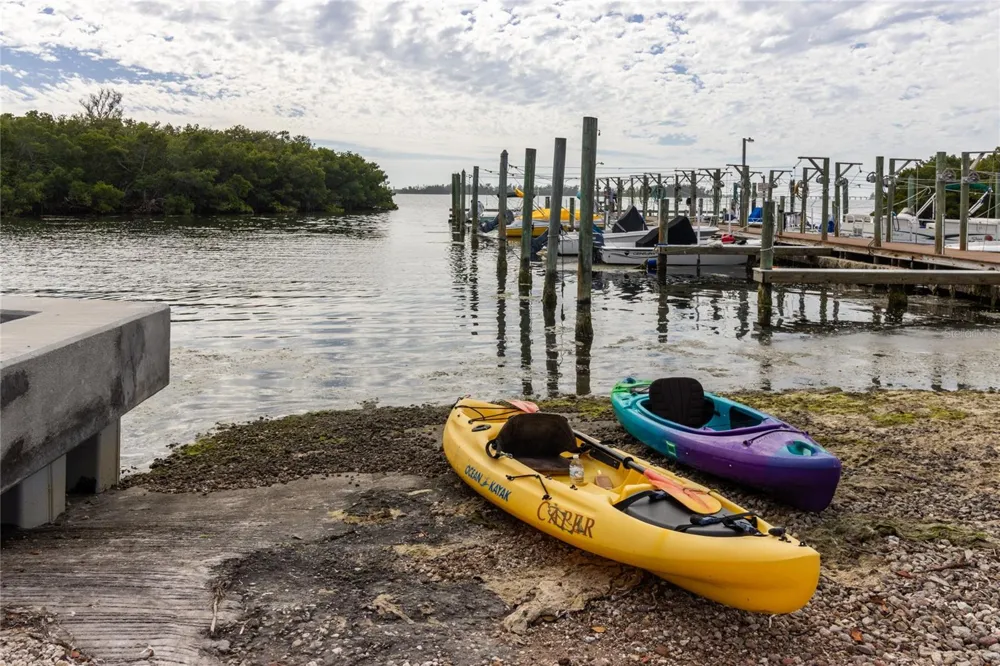 10315 CORTEZ ROAD W #2-4 Bradenton, FL 34210