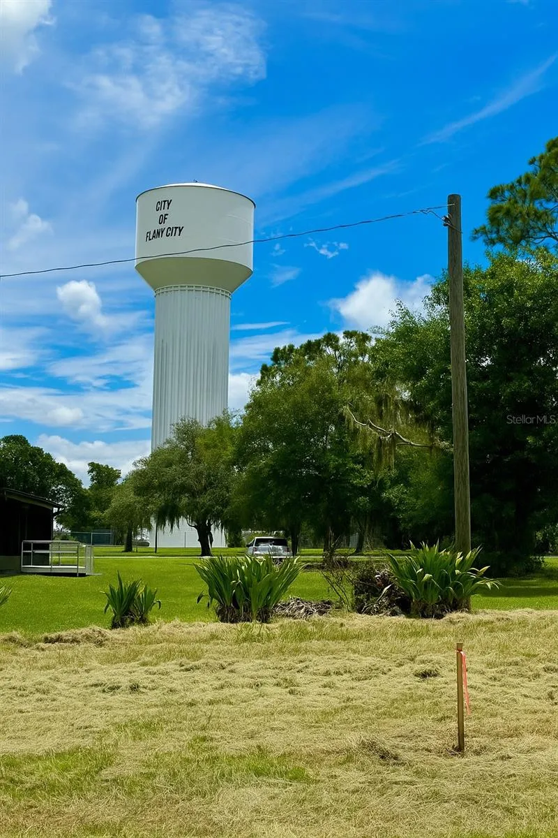 1205-1209 W ALEXANDER STREET Plant City, FL 33563