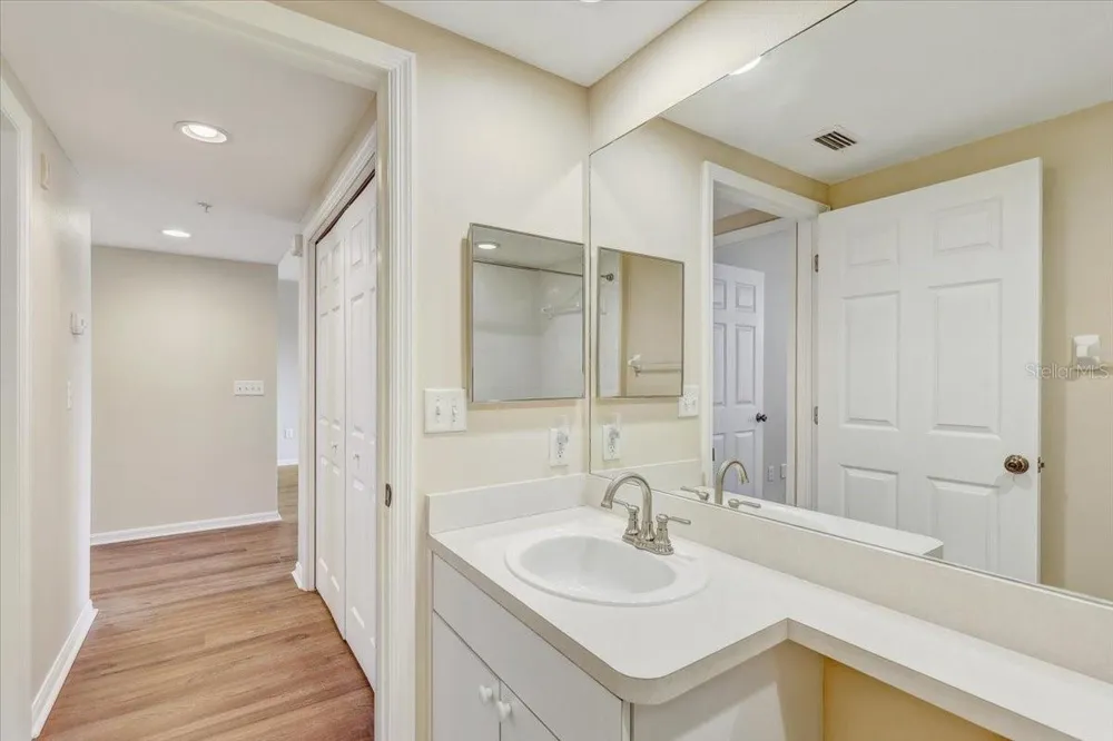 1200 COUNTRY CLUB DRIVE #3405 Largo, FL 33771
