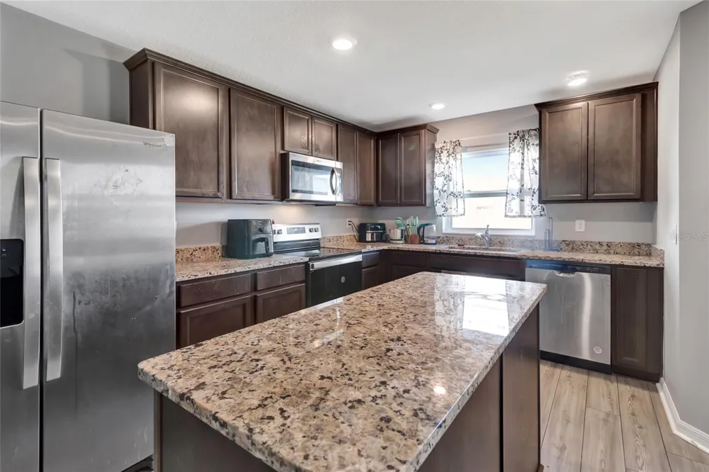1691 WYNFORD CIRCLE Tavares, FL 32778