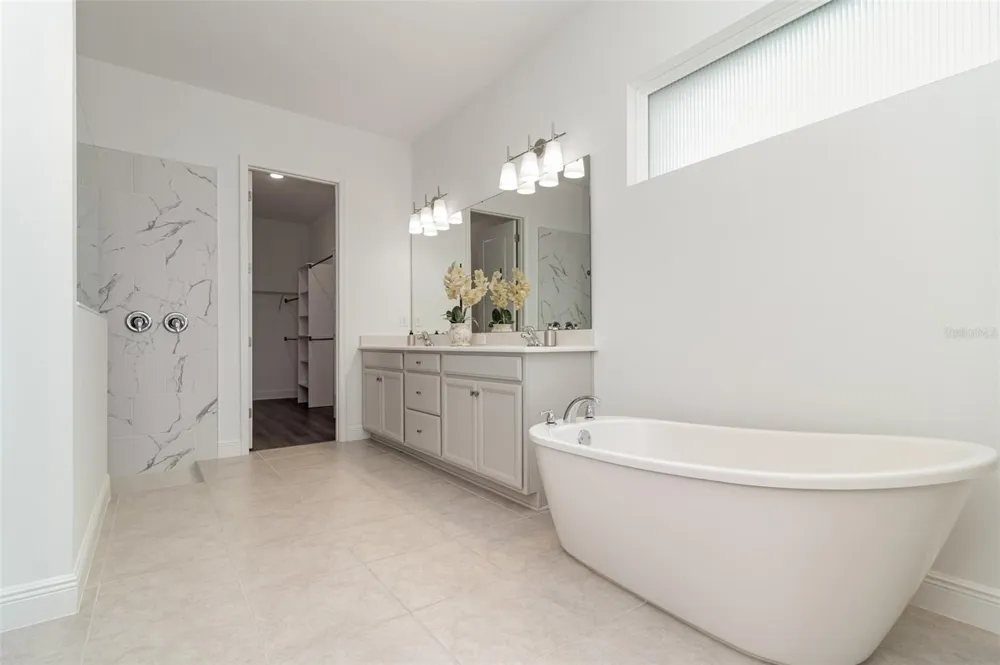 15701 VETTA DRIVE Montverde, FL 34756
