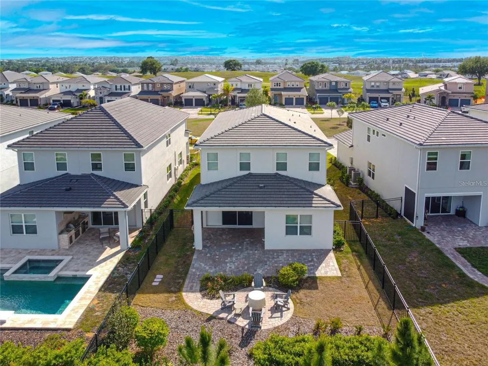 15701 VETTA DRIVE Montverde, FL 34756
