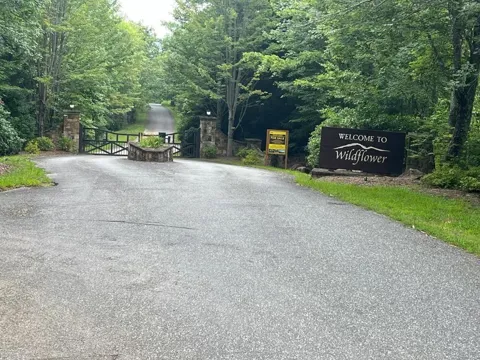 Loop Road