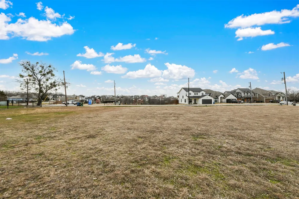 7612 W Shore Drive The Colony, TX 75056