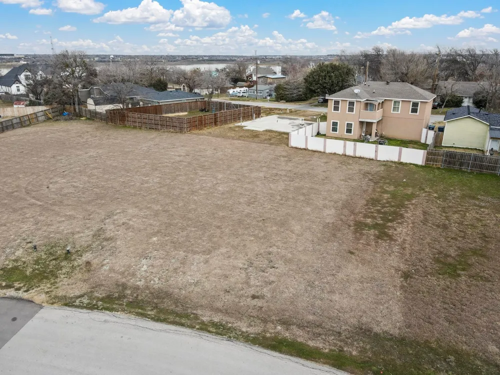 7612 W Shore Drive The Colony, TX 75056