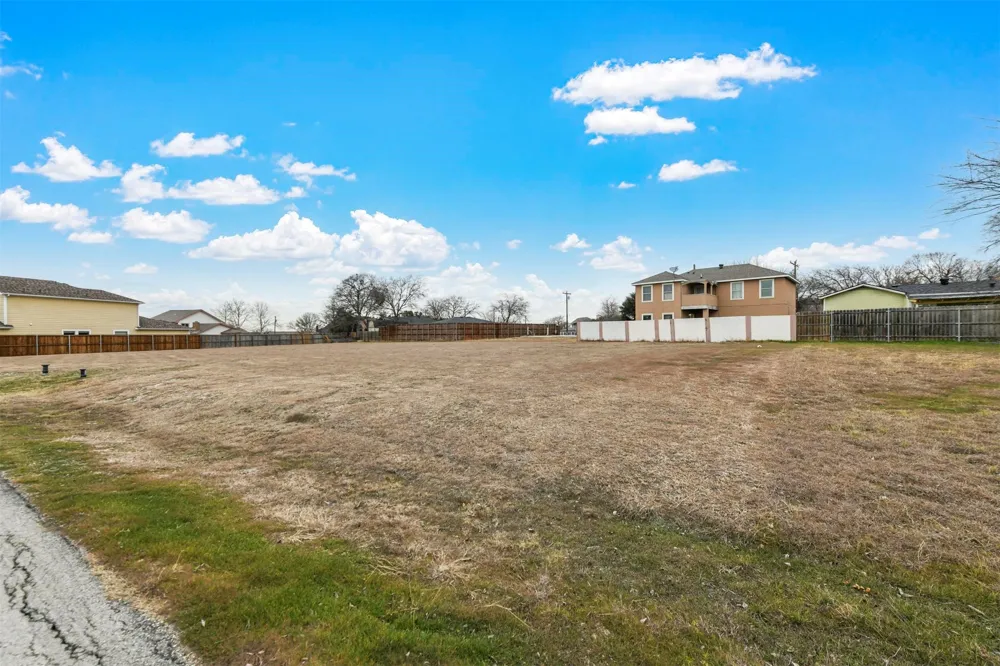 7612 W Shore Drive The Colony, TX 75056