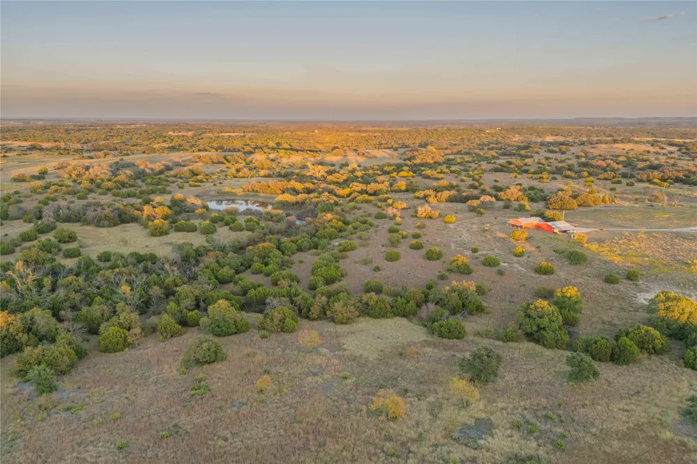 3270 Fm-573 Comanche, TX 76442
