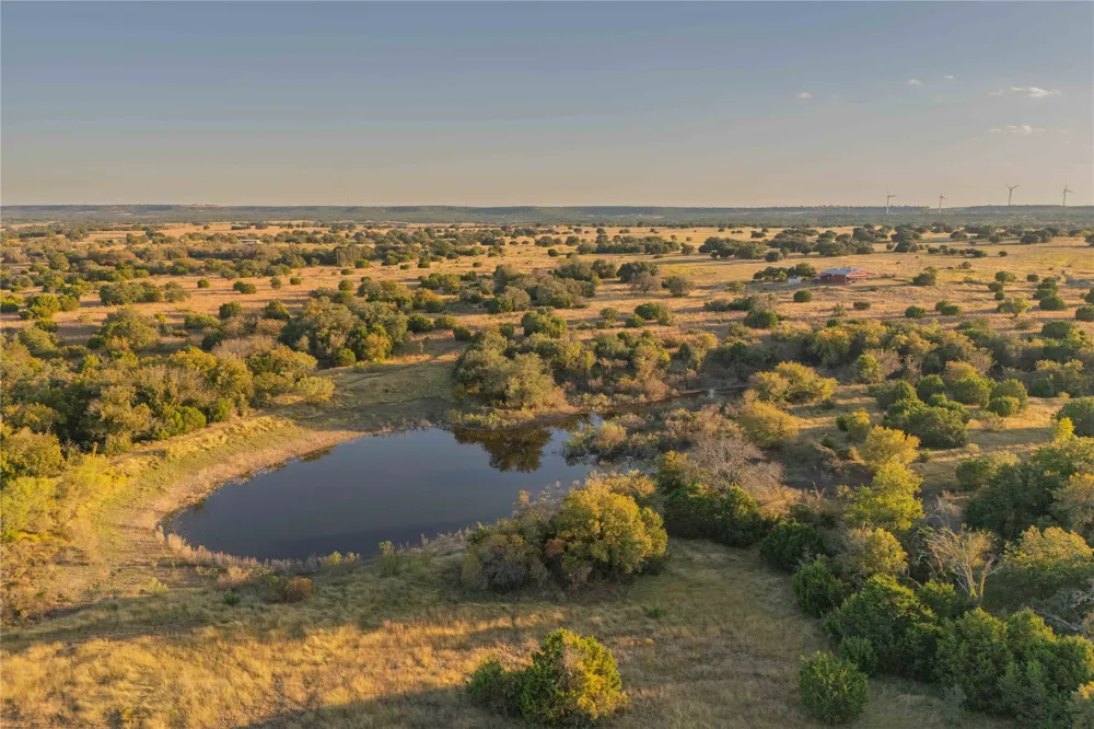3270 Fm-573 Comanche, TX 76442