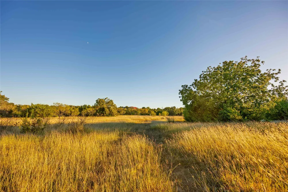 3270 Fm-573 Comanche, TX 76442