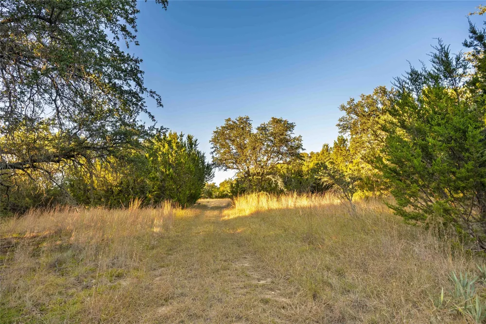 3270 Fm-573 Comanche, TX 76442